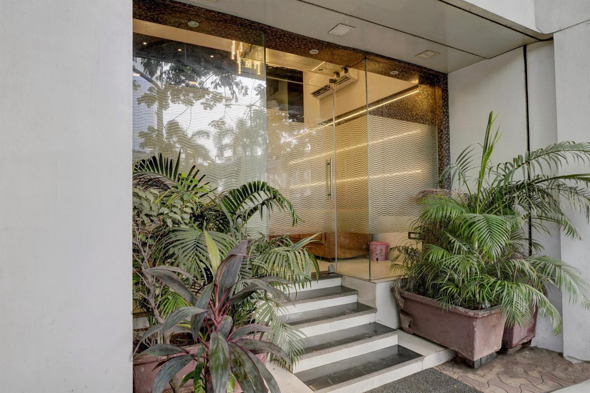 Hotel O Golden Star Mumbai Bagian luar foto