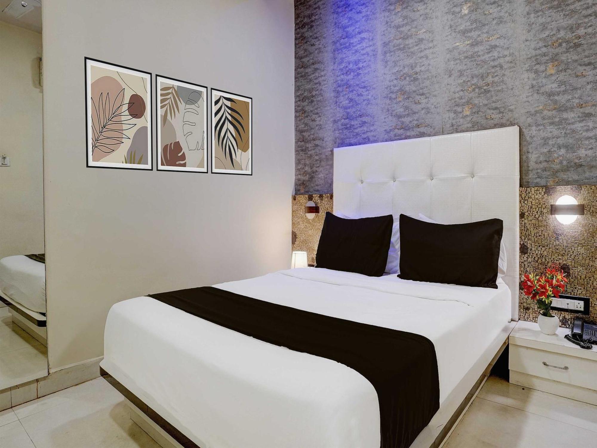 Hotel O Golden Star Mumbai Bagian luar foto